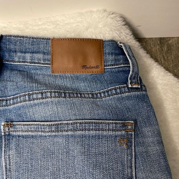 Madewell 9” High Rise Skinny Jeans - Picture 8 of 8